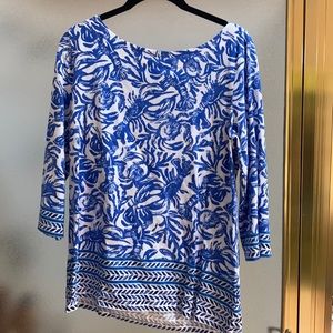 Lily Pulitzer white and blue pattern mid sleeve shirt, never worn
